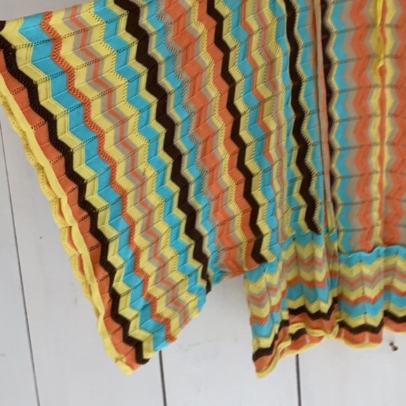 Chelsea VioletGorgeous multicolored sweater. - Picture 2 of 7